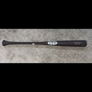 Dove Tail Wooden Bat